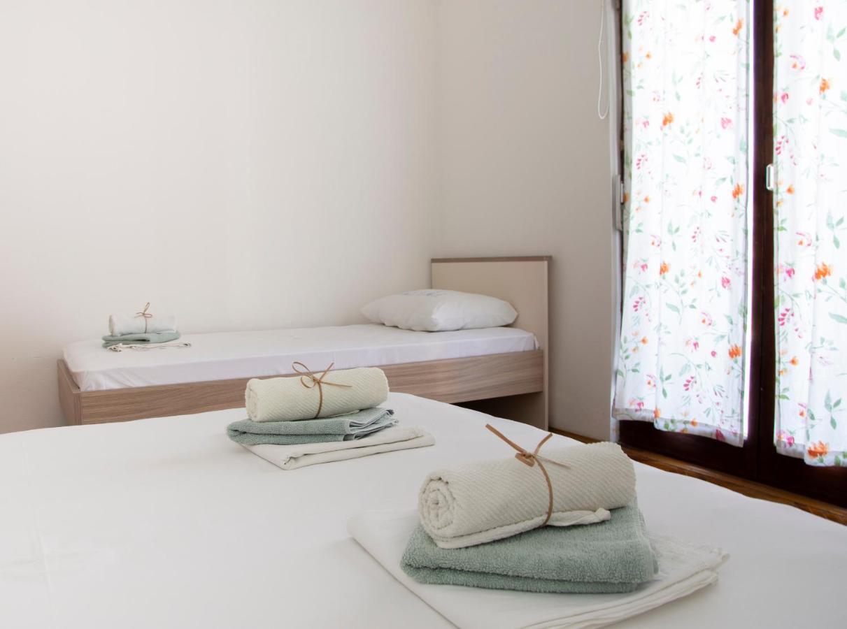Apartment Nely - Sea, Terrace And Peace Trogir Exterior foto