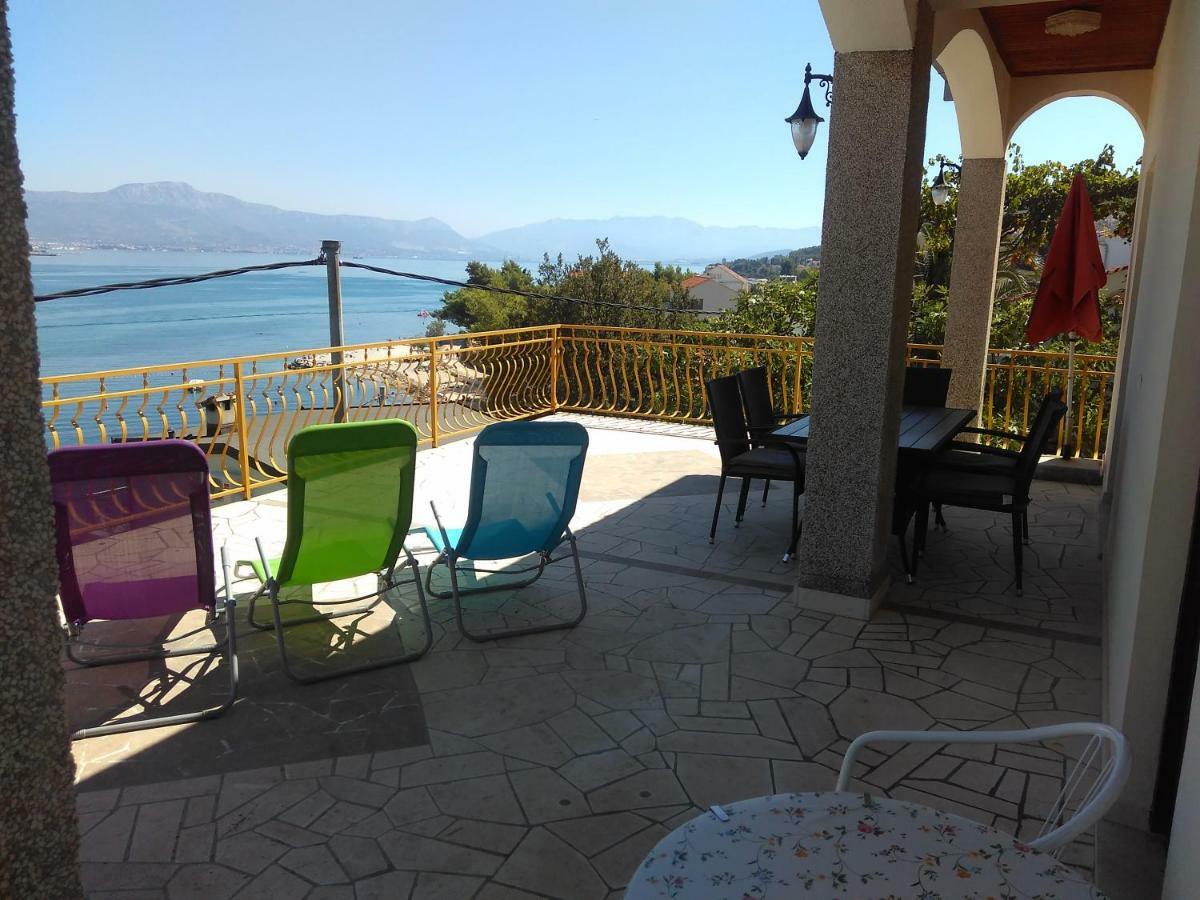 Apartment Nely - Sea, Terrace And Peace Trogir Exterior foto